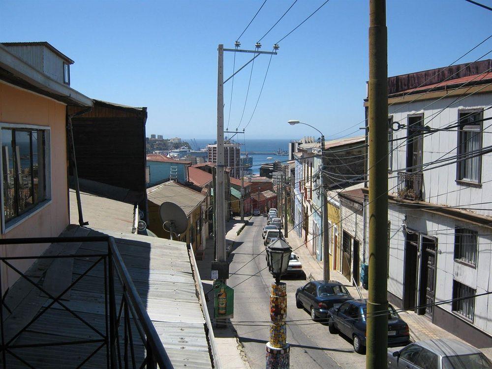 Hostal Destino Bellavista Valparaiso Exterior photo